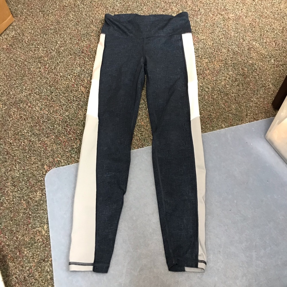 Gap blackout XS leggings